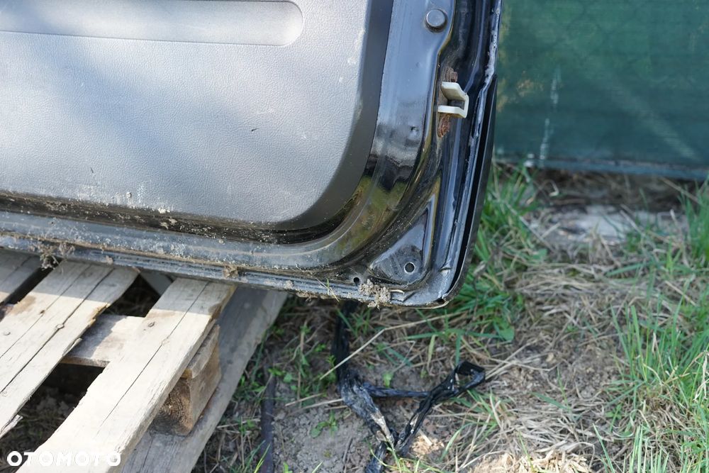 Klapa bagażnika tył Toyota RAV4 III 5d 202 - 17
