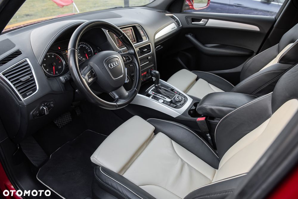 Audi Q5 3.2 FSI Quattro S tronic - 16