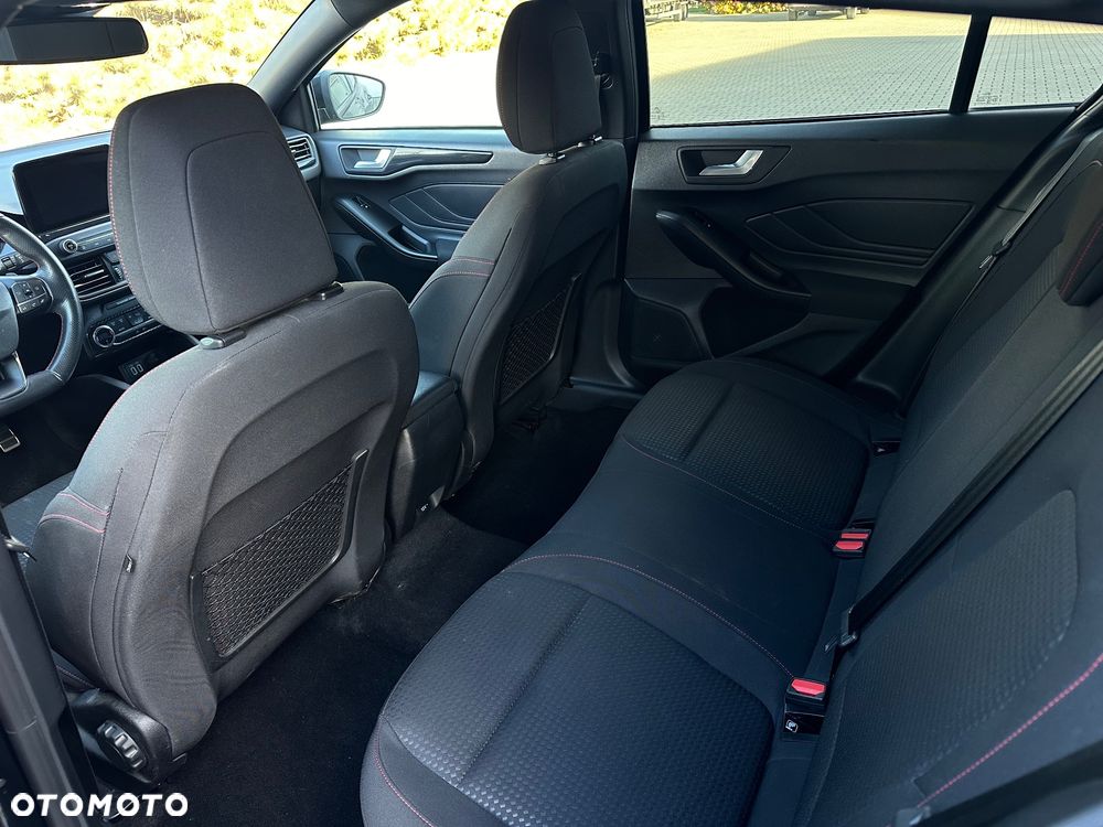 Ford Focus 1.5 EcoBlue Start-Stopp-System ST-LINE - 13