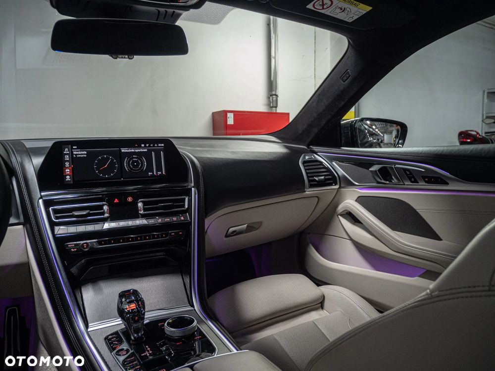 BMW Seria 8 - 16
