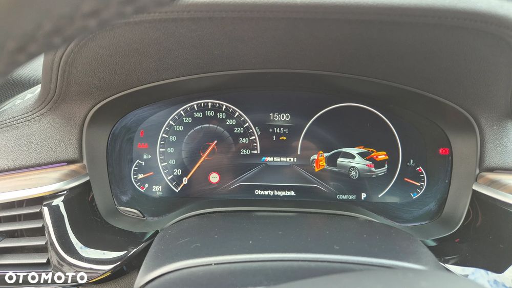 BMW Seria 5 M550i xDrive sport - 2