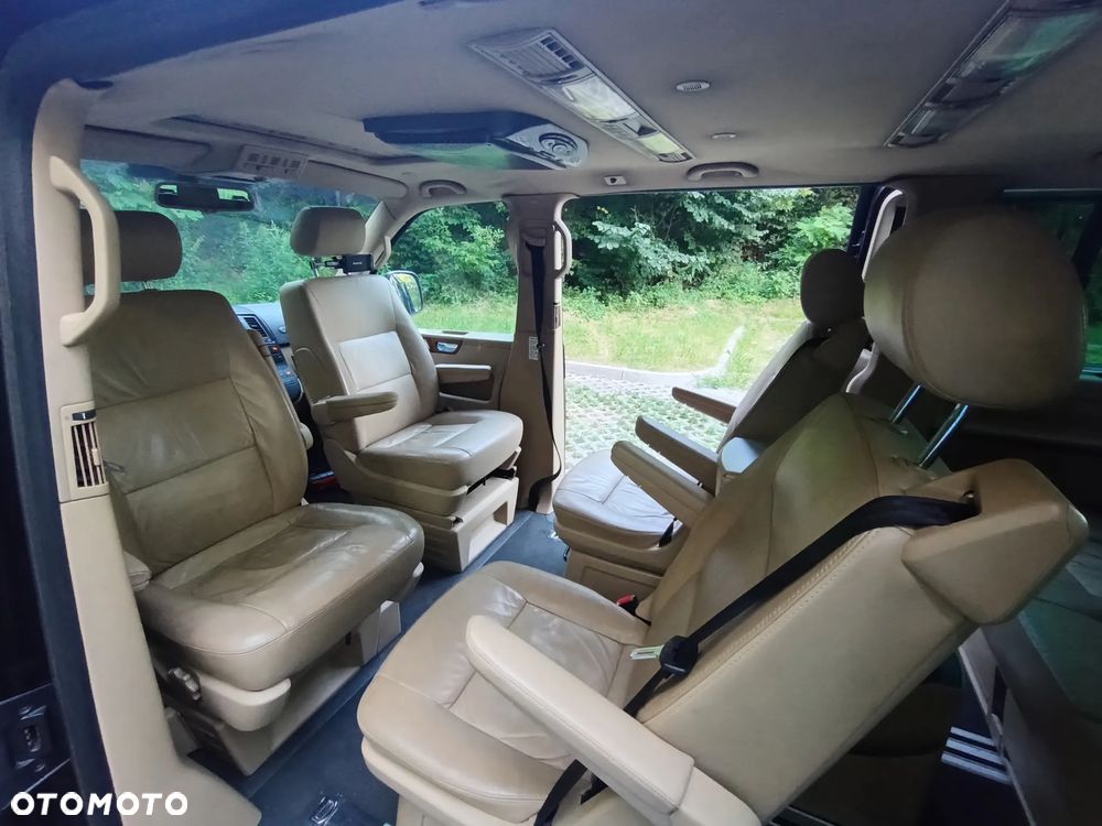 Volkswagen Multivan - 19