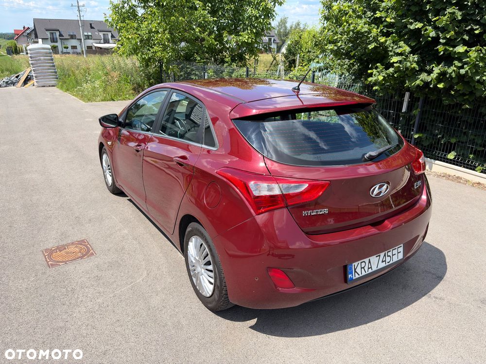 Hyundai i30 blue 1.4 Passion - 15