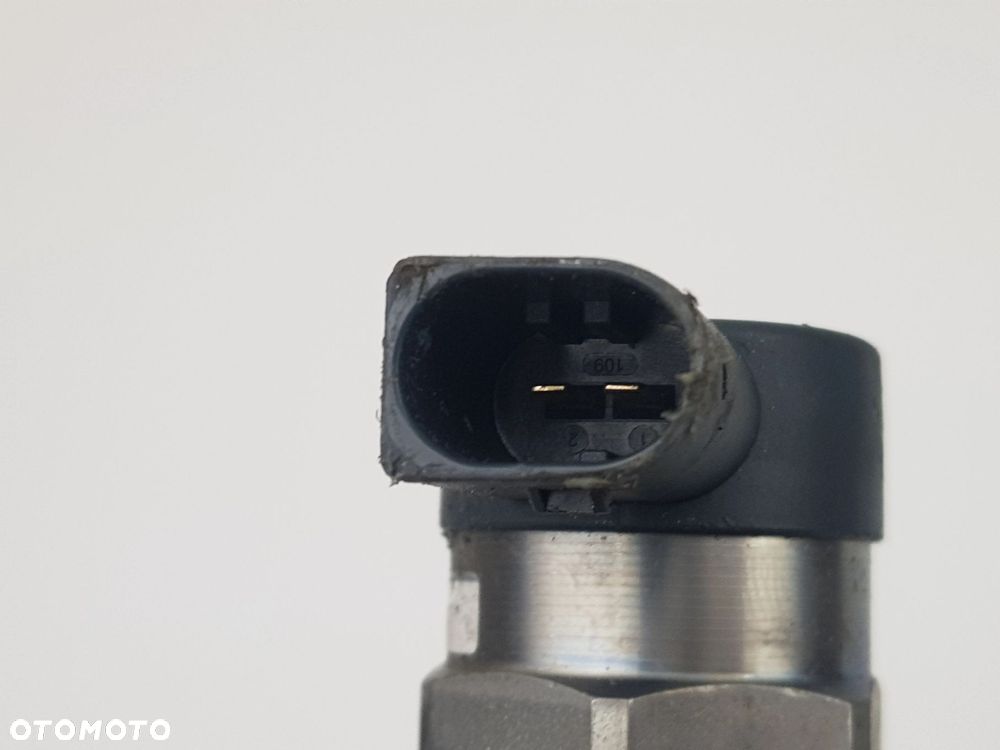 NOWA ORYGINALNA Listwa wtryskowa Mercedes w205 w213 w247 2.0 CDI A6540700095 - 9