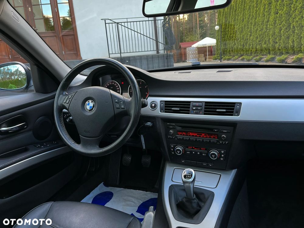 BMW Seria 3 - 12