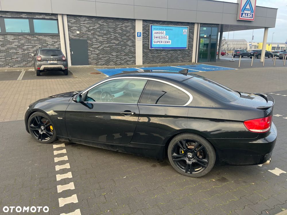 BMW Seria 3 325i - 2