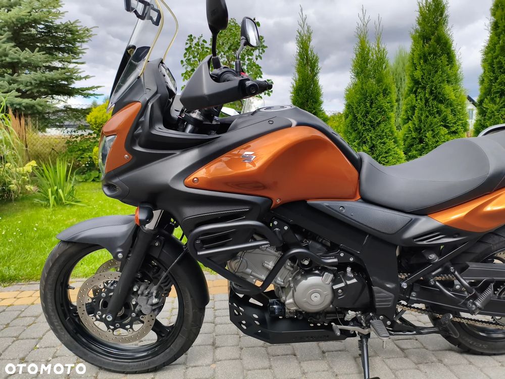 Suzuki V-STROM - 10