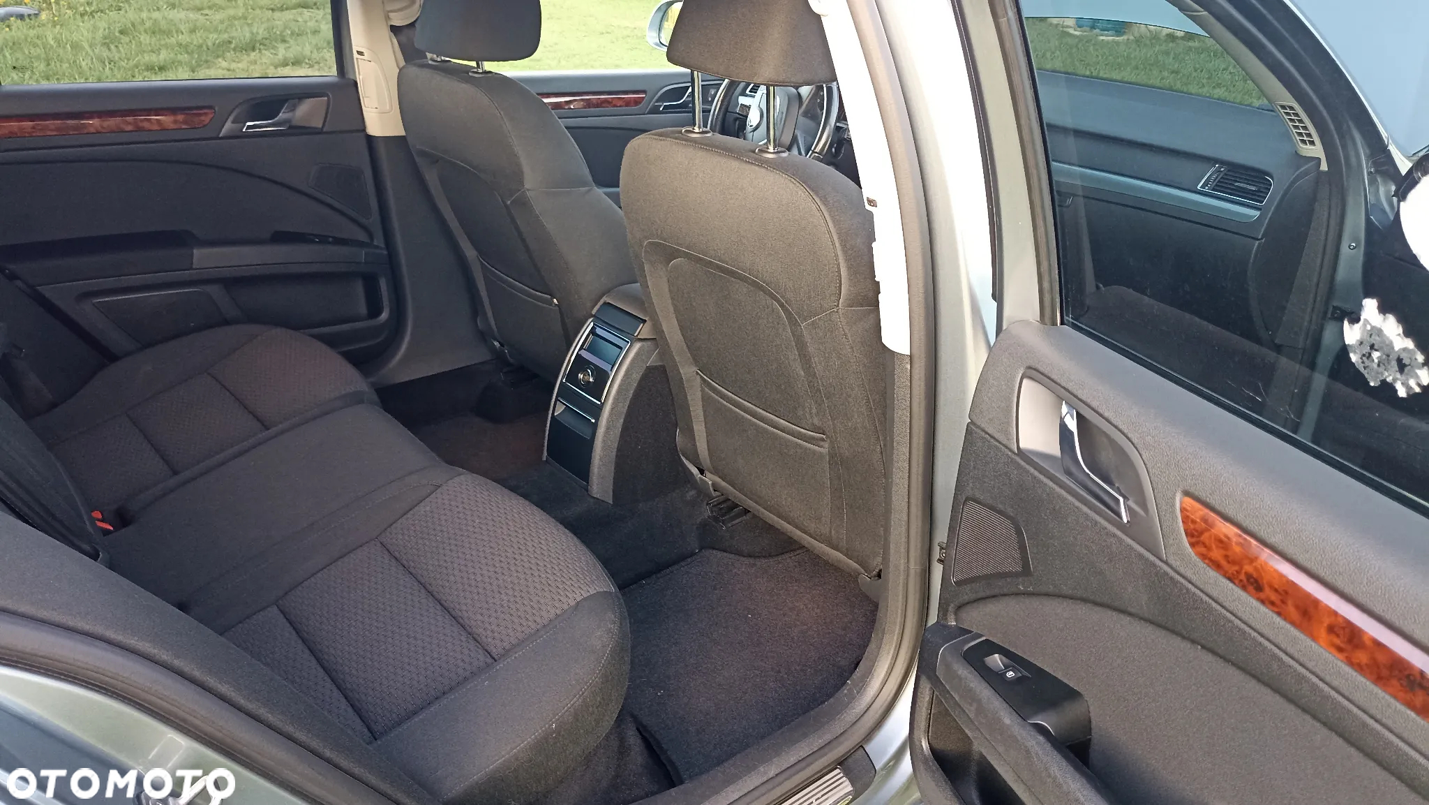 Skoda Superb Combi 2.0 TDI DSG Elegance - 16
