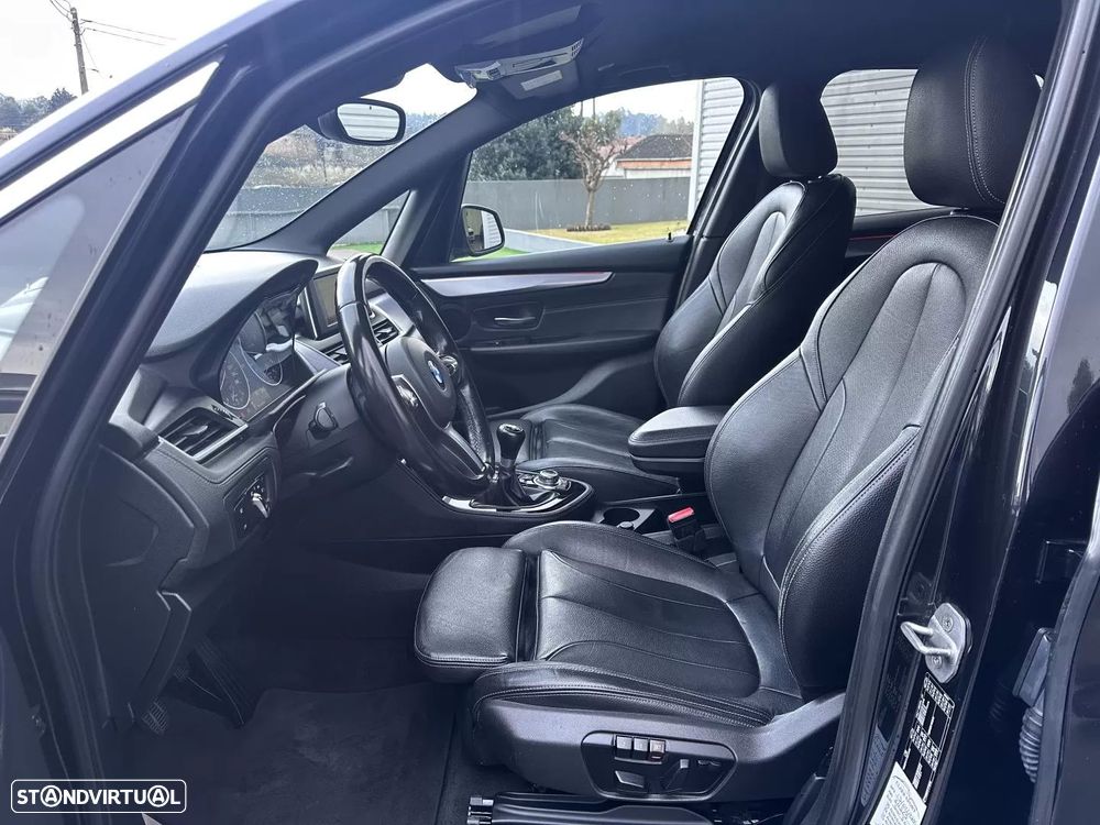 BMW 216 Active Tourer d Pack M - 27