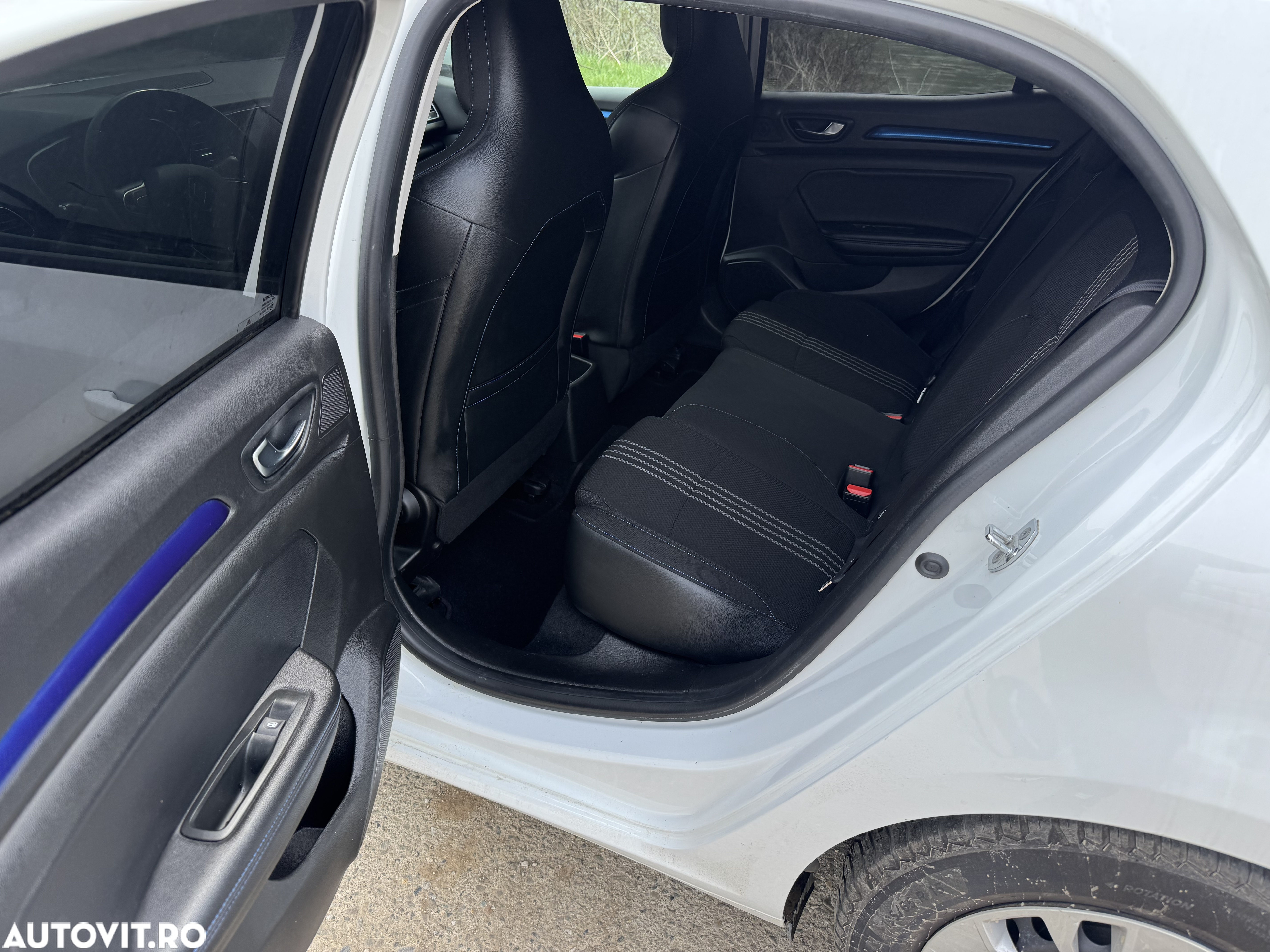 Renault Megane BLUE dCi 115 GT LINE - 8