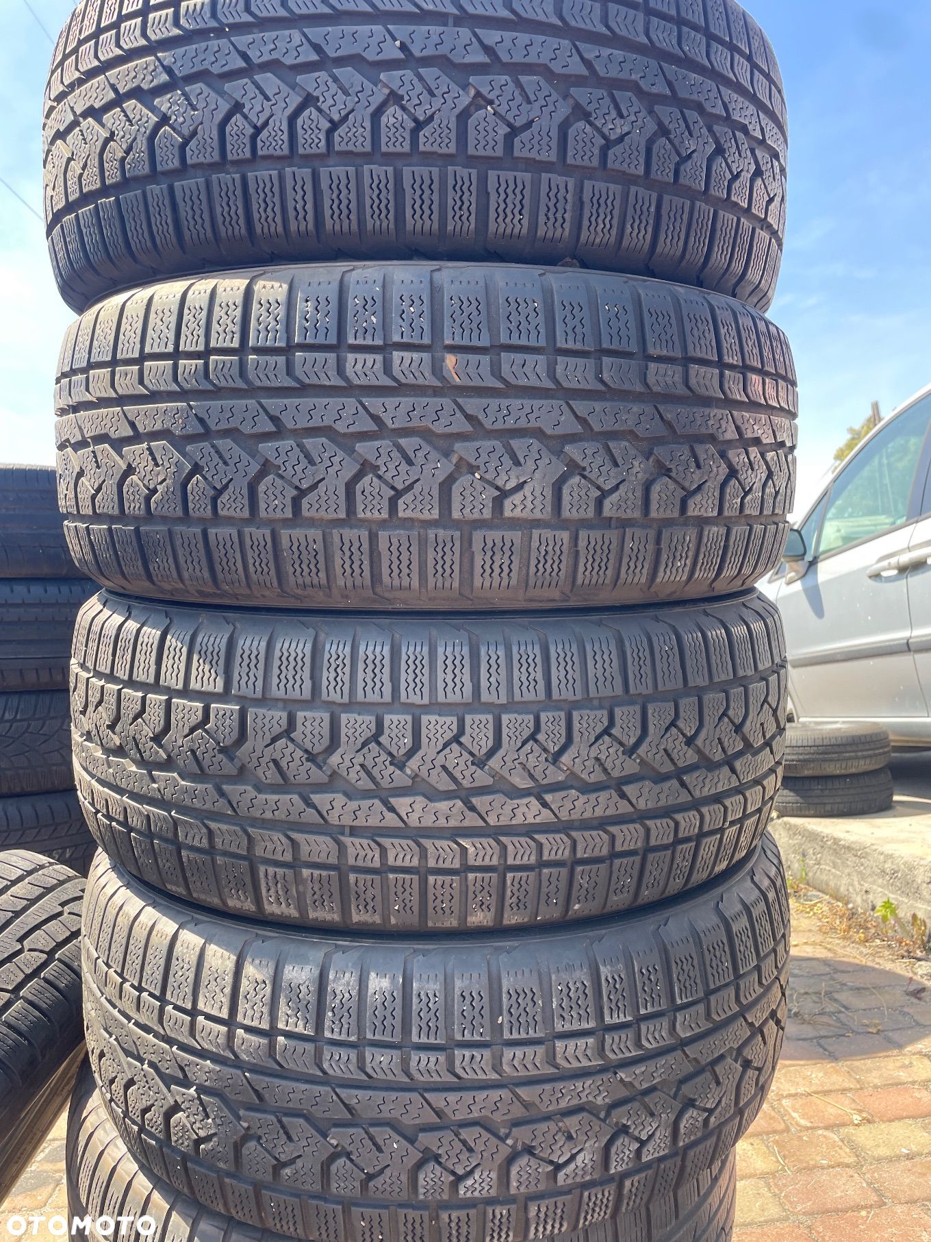 Kumho Asymetric 265/60/18 - 1