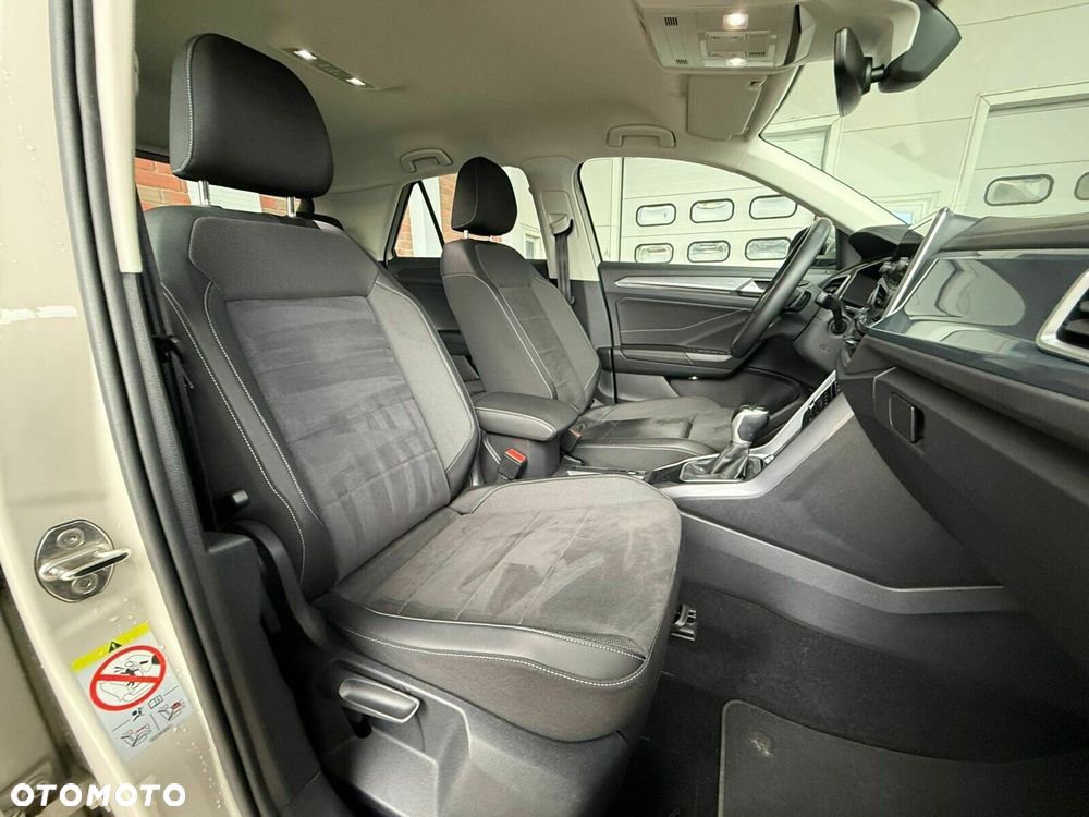 Volkswagen T-Roc - 12