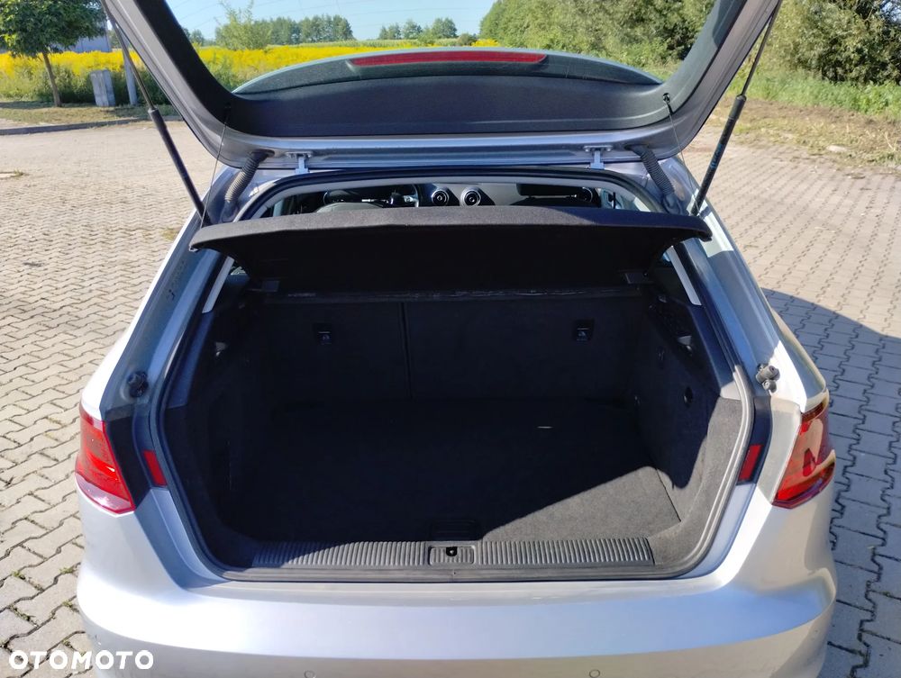 Audi A3 Sportback 1.6 TDI - 10