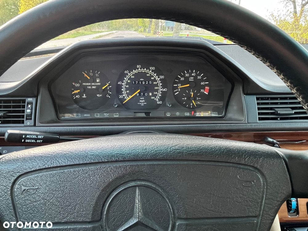 Mercedes-Benz W124 (1984-1993) - 15