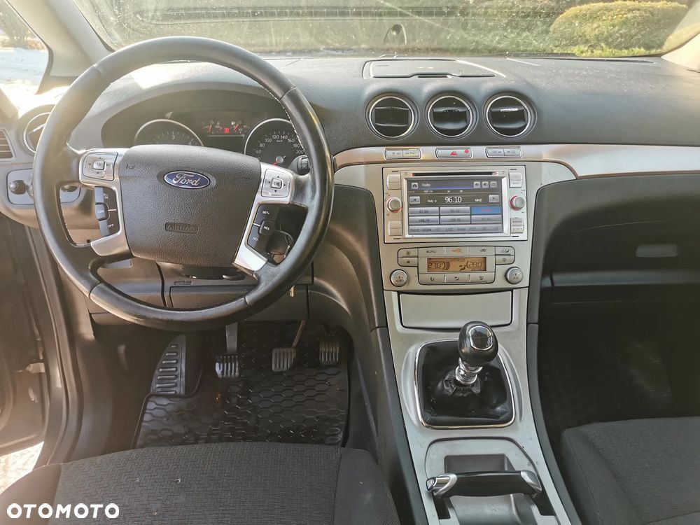 Ford Galaxy 2.0 TDCi Ghia - 8