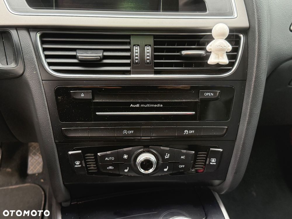 Audi A4 Avant - 11