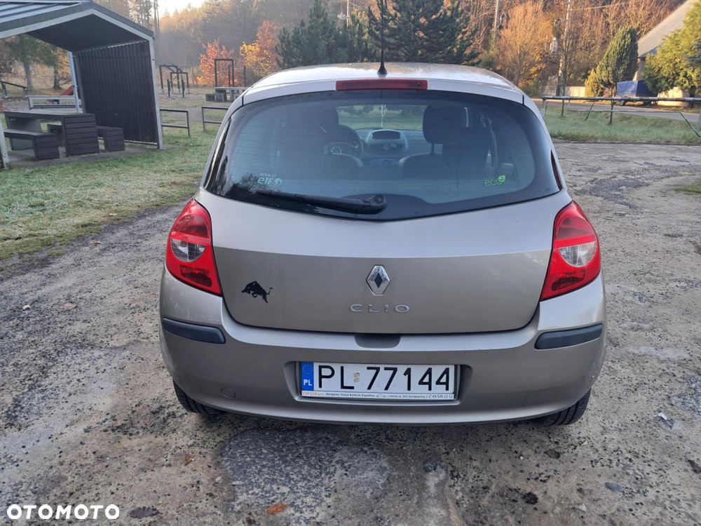Renault Clio 1.2 16V Authentique - 6