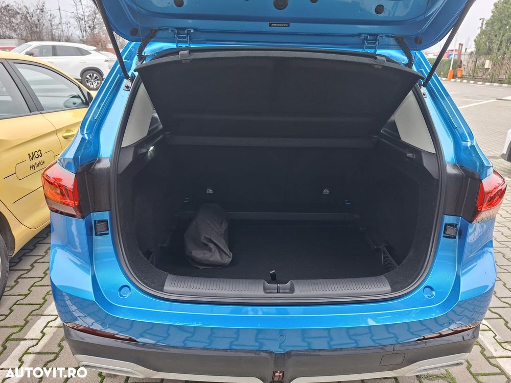 MG ZS HEV Hybrid+ Luxury - 12