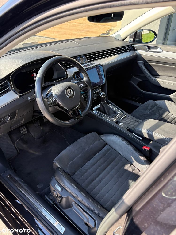 Volkswagen Passat 2.0 TDI SCR Highline - 9