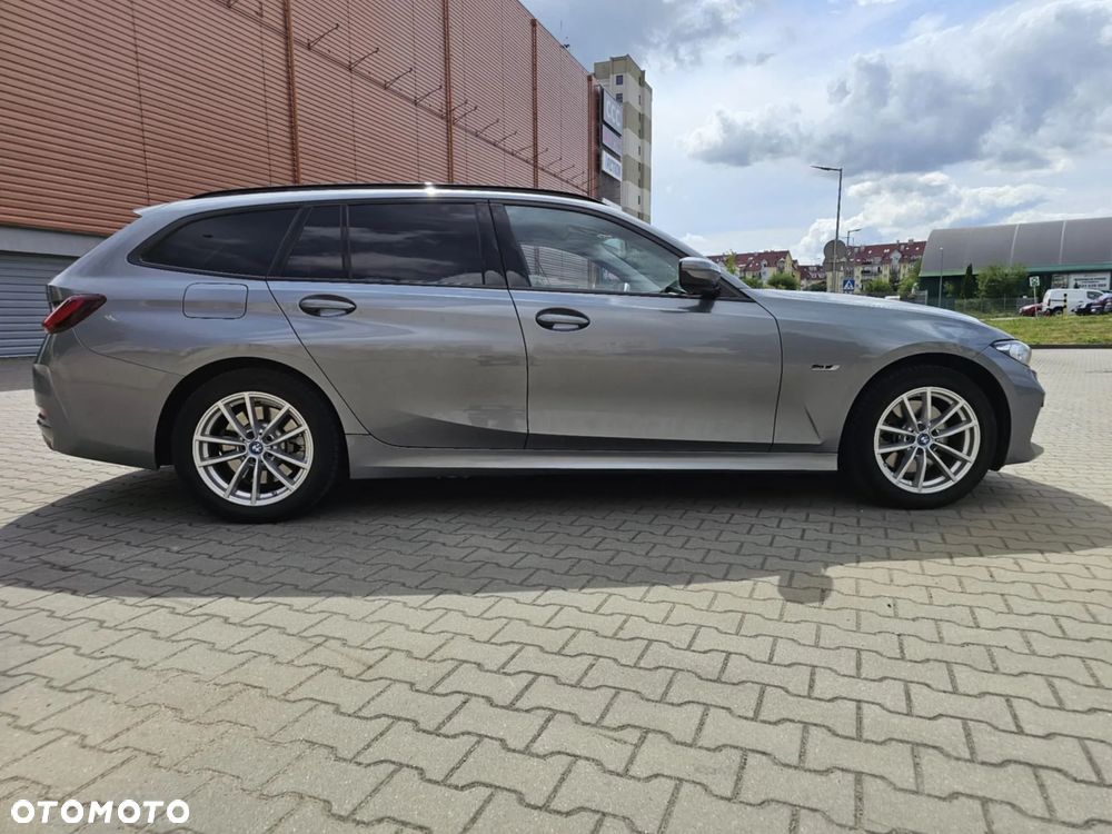 BMW Seria 3 ver-320e-phev - 16