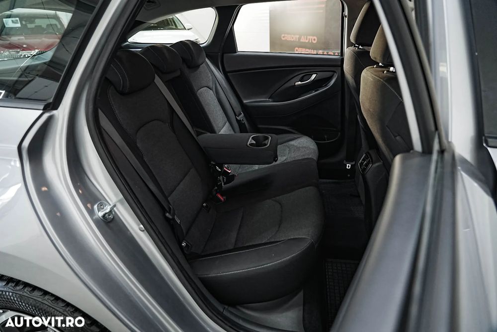 Hyundai i30 1.6 CRDI DCT Select - 4