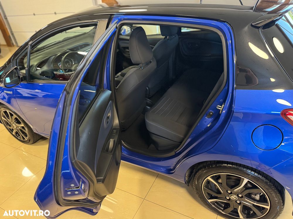 Toyota Yaris 1.5 VVT-i HSD Bi-Tone R&B - 9