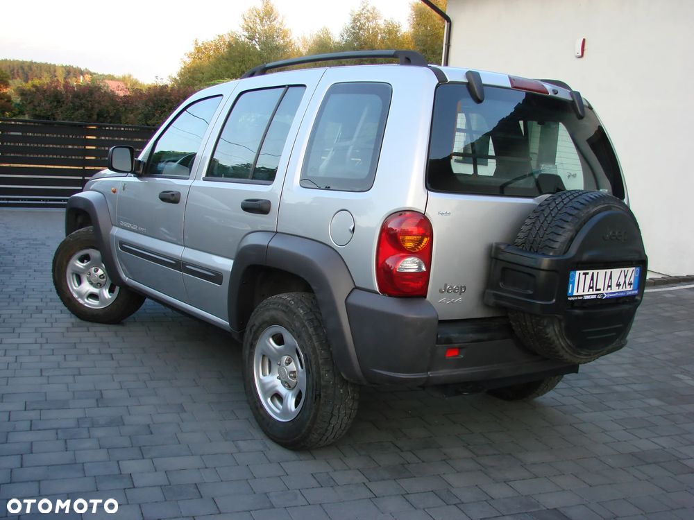 Jeep Cherokee 2.5L CRD Sport - 11