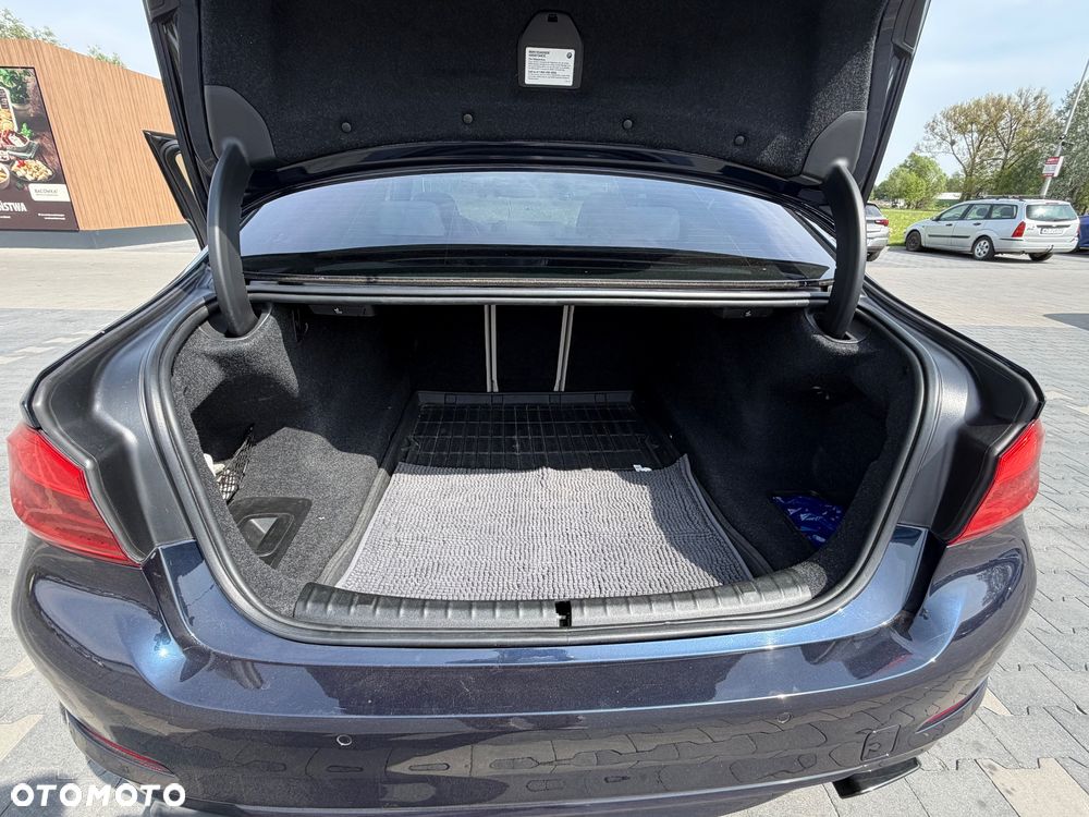BMW Seria 5 540i xDrive Sport Line - 9