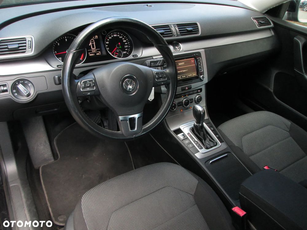 Volkswagen Passat Variant 2.0 TDI DSG BlueMotion Technology Business Edition - 9