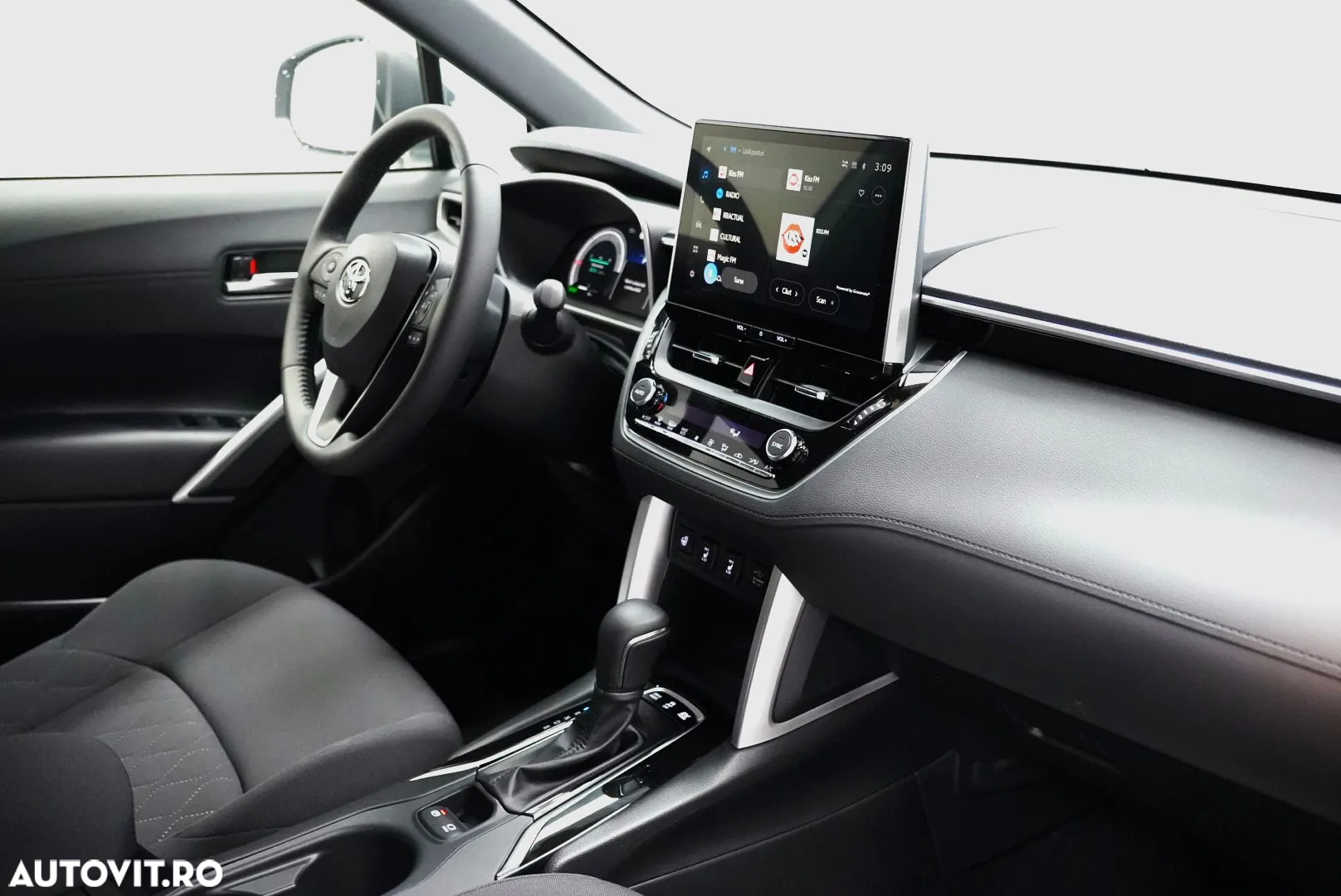 Toyota Corolla Cross - 10