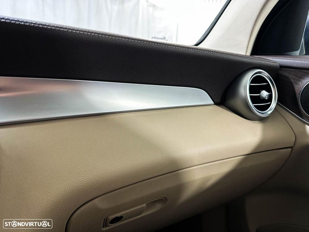 Mercedes-Benz GLC 300 e 4Matic 9G-TRONIC Edition AMG Line - 39