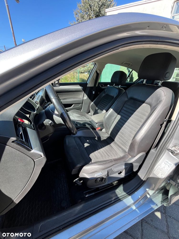 Volkswagen Passat 1.6 TDI SCR DSG Comfortline - 9