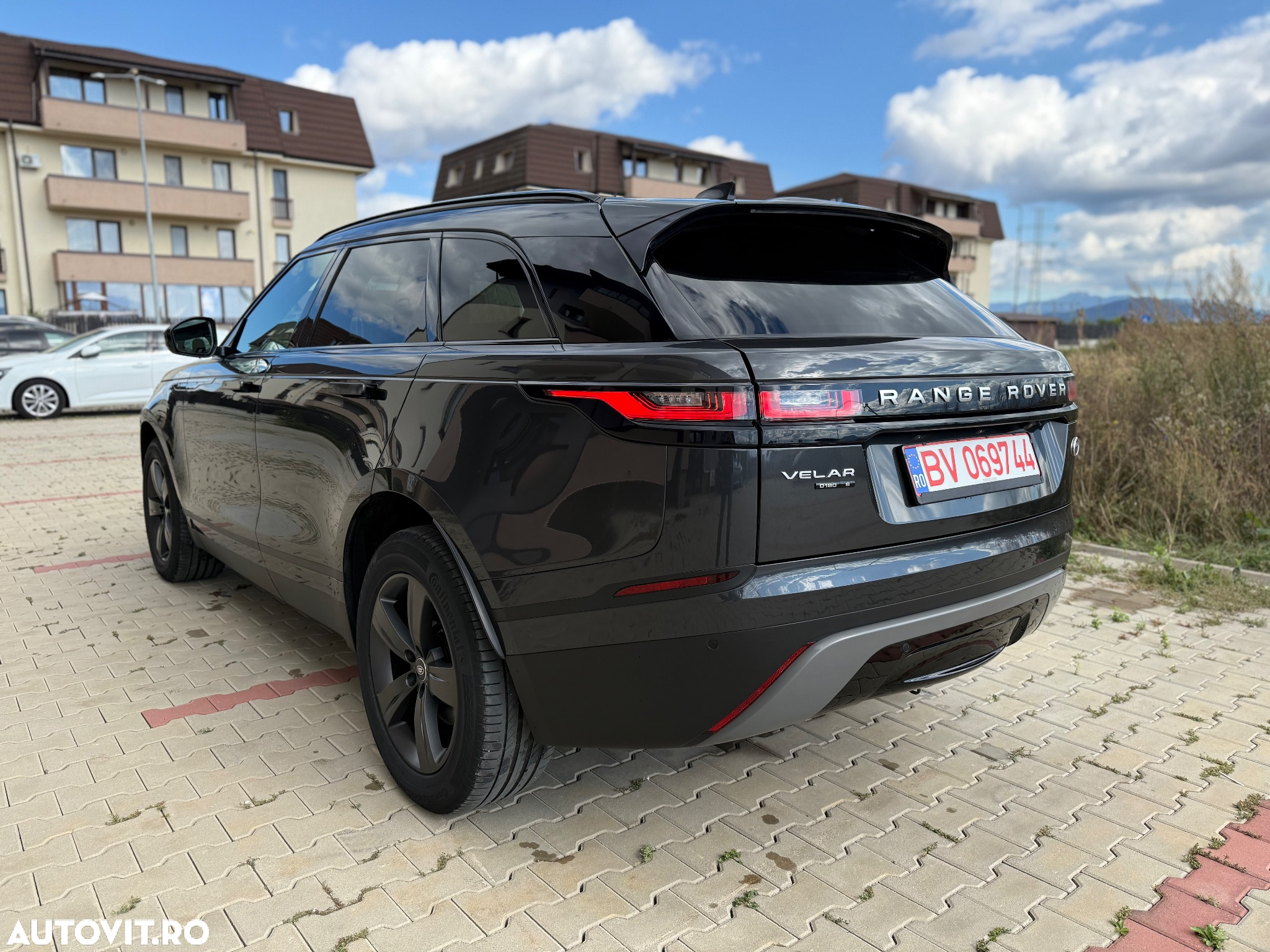 Land Rover Range Rover Velar 2.0 R-Dynamic S - 4