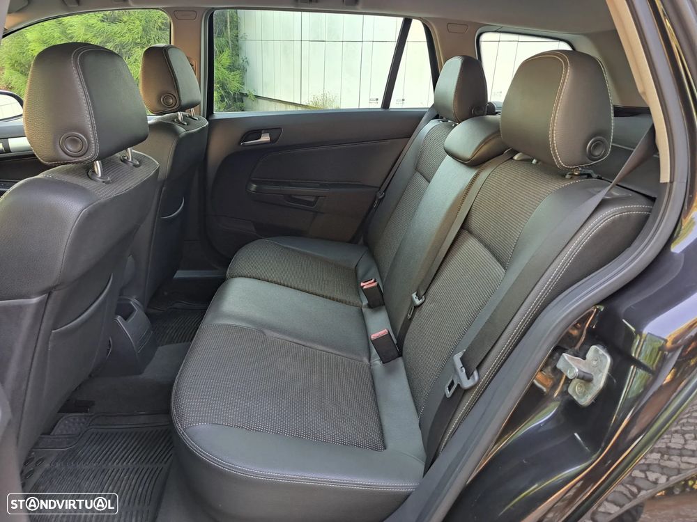 Opel Astra Caravan 1.7 CDTi Cosmo M6 - 23