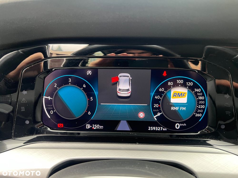 Volkswagen Golf 2.0 TDI SCR Life - 15