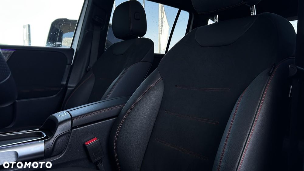 Mercedes-Benz GLB 200 d 4-Matic AMG Line 8G-DCT - 10