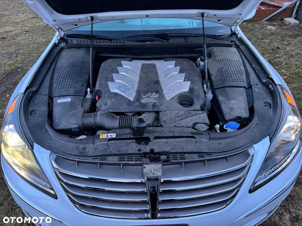 Hyundai Equus - 22