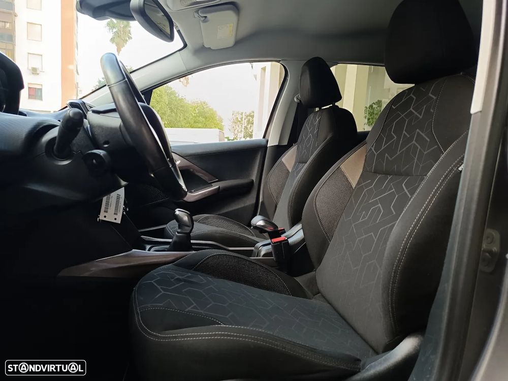 Peugeot 2008 1.2 PureTech Style - 7