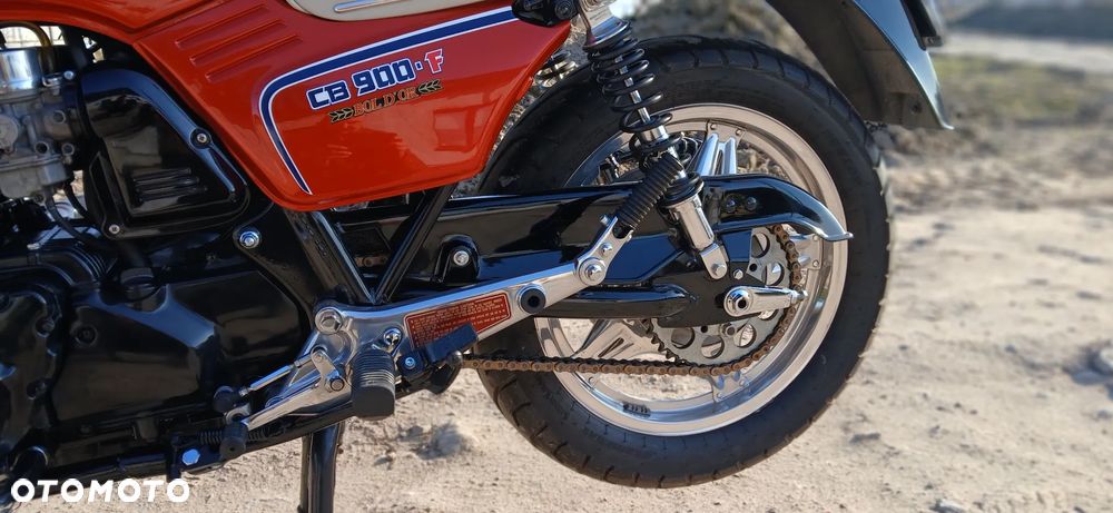 Honda CB - 4