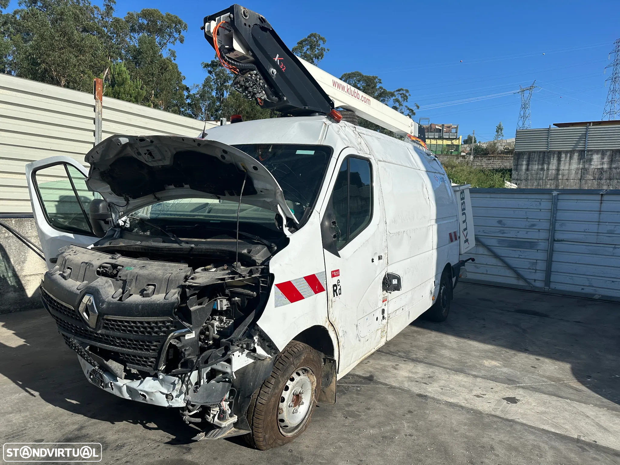 RENAULT MASTER III FASE III 2.3 BLUE DCI 145 CV DE 2021 MOTOR M9T 708 COM GRUA PLANTAFORMA DE CESTO K32 - 3
