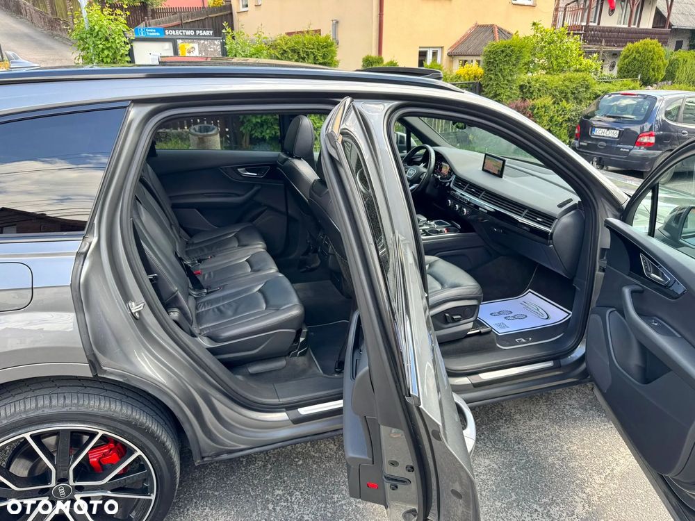 Audi Q7 - 12