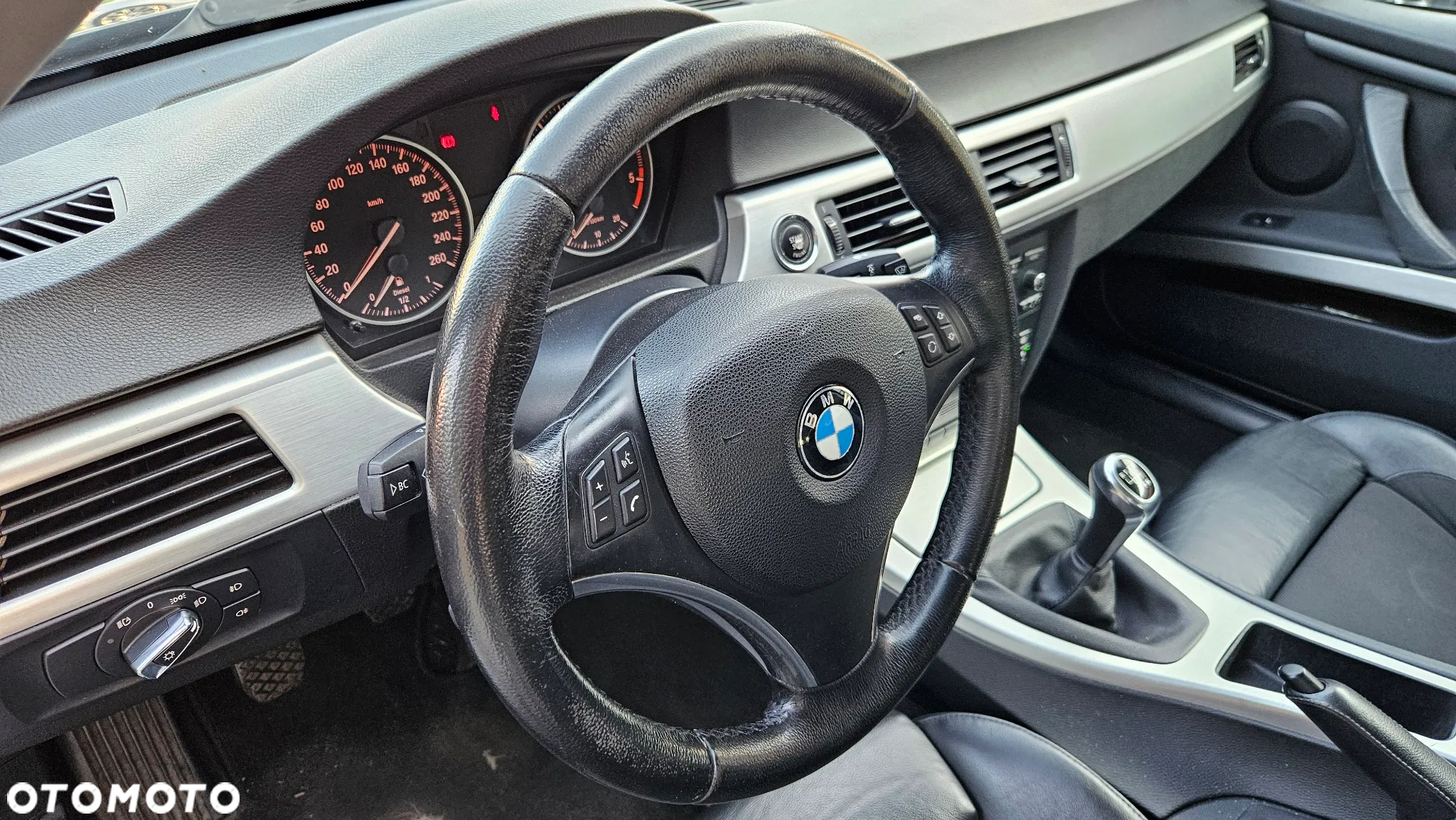 BMW Seria 3 320d Coupe - 33