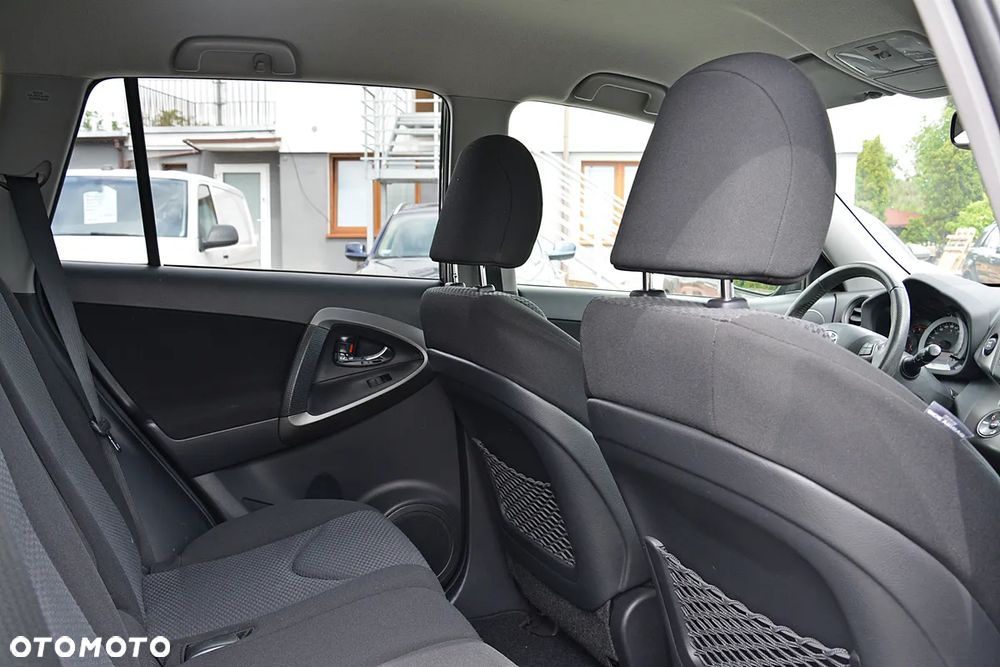 Toyota RAV4 2.2 D-4D Sol - 20