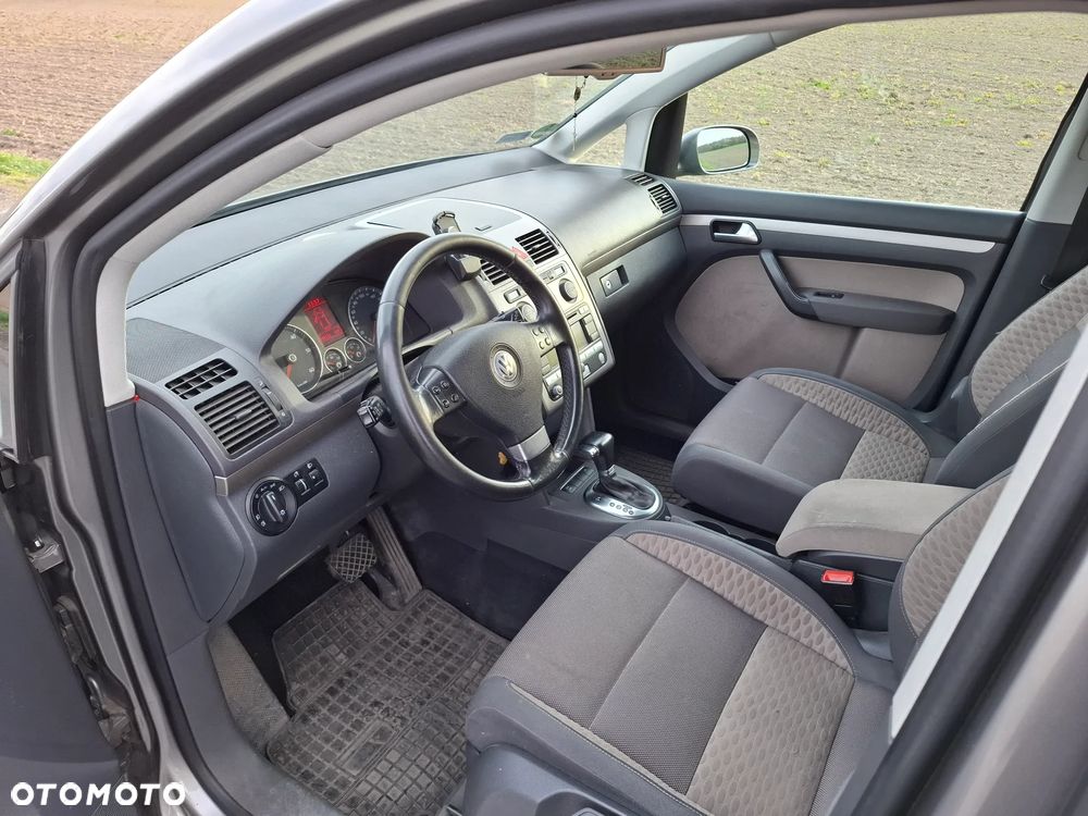 Volkswagen Touran 2.0 TDI DPF Cross DSG - 7