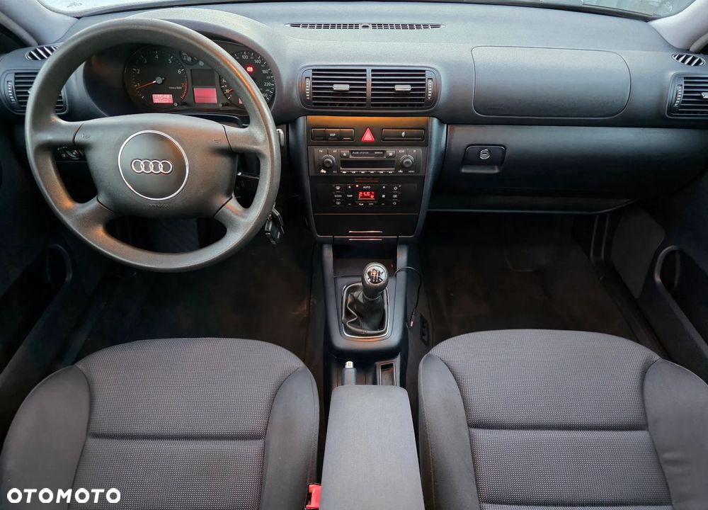 Audi A3 Sportback 1.6 Ambition - 10