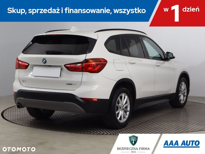 BMW X1 - 6