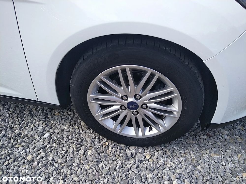 Ford Focus 1.0 EcoBoost Titanium - 11
