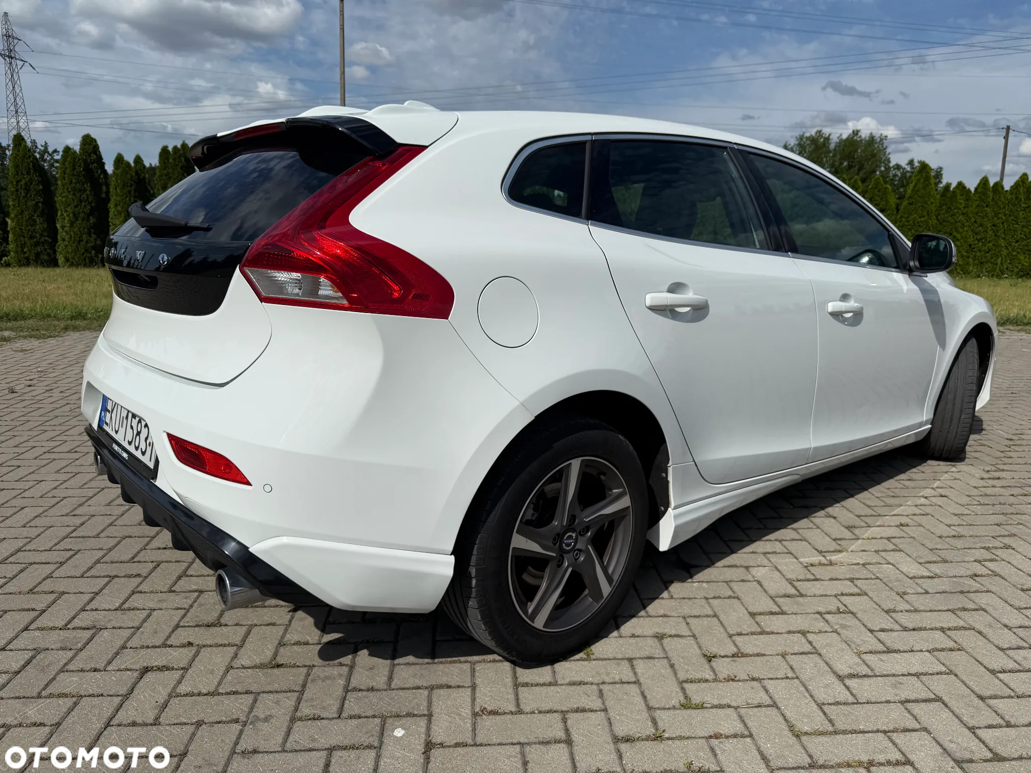 Volvo V40 D2 Drive-E R-Design Kinetic - 18