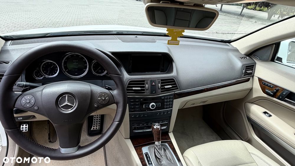 Mercedes-Benz Klasa E - 23