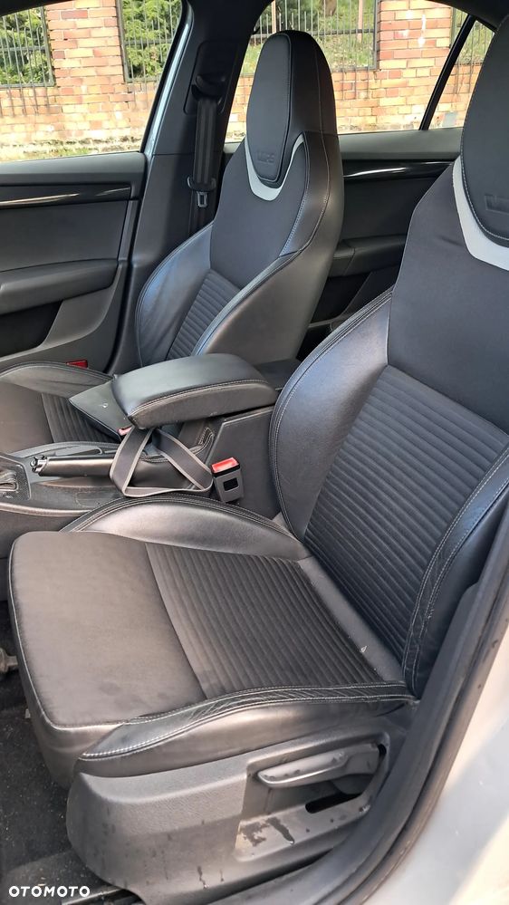 Skoda Octavia 2.0 TDI RS DSG - 7